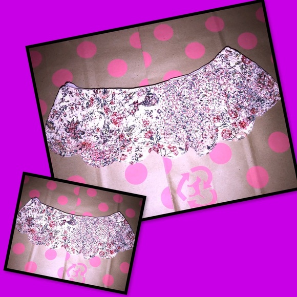 Victoria's Secret Other - 💕💕NWOT Victoria’s Secret strapless bralette💕💕